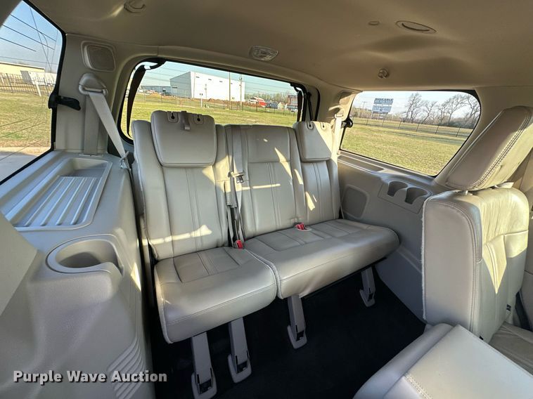 image for item DT6614 2017 Lincoln Navigator SUV