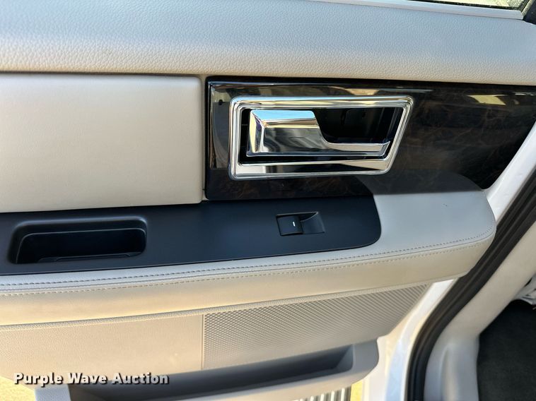 image for item DT6614 2017 Lincoln Navigator SUV