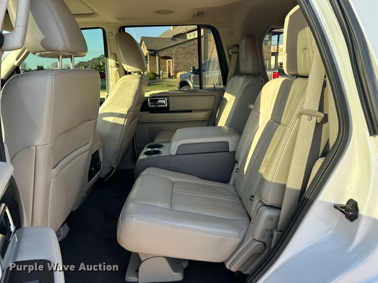 image for item DT6614 2017 Lincoln Navigator SUV