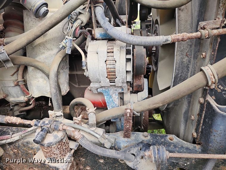 image for item DT6930 1997 International 4900 dump truck