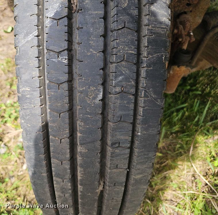 image for item DT6930 1997 International 4900 dump truck