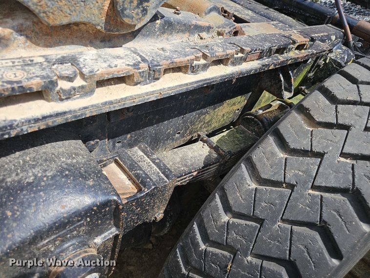 image for item DT6932 1985 International F2275 semi truck