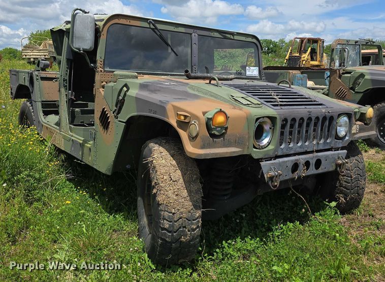 image for item DT6933 1989 AM General M998 SUV