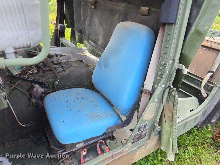 image for item DT6933 1989 AM General M998 SUV