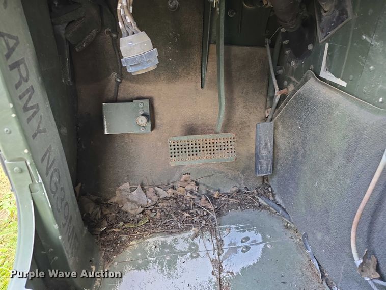 image for item DT6933 1989 AM General M998 SUV