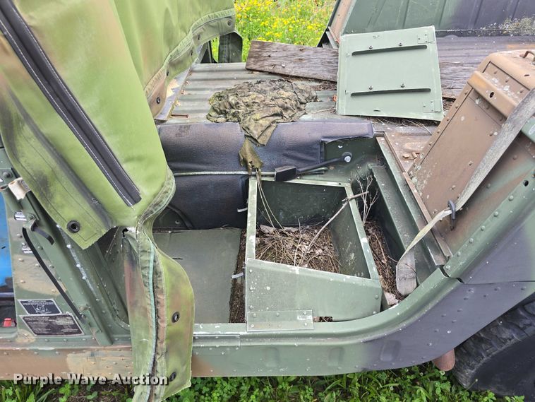 image for item DT6933 1989 AM General M998 SUV