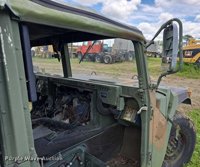 image for item DT6933 1989 AM General M998 SUV