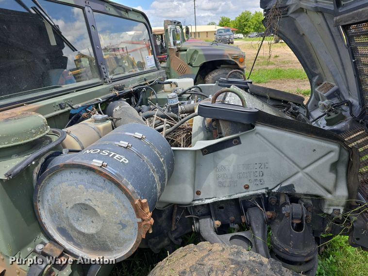 image for item DT6933 1989 AM General M998 SUV