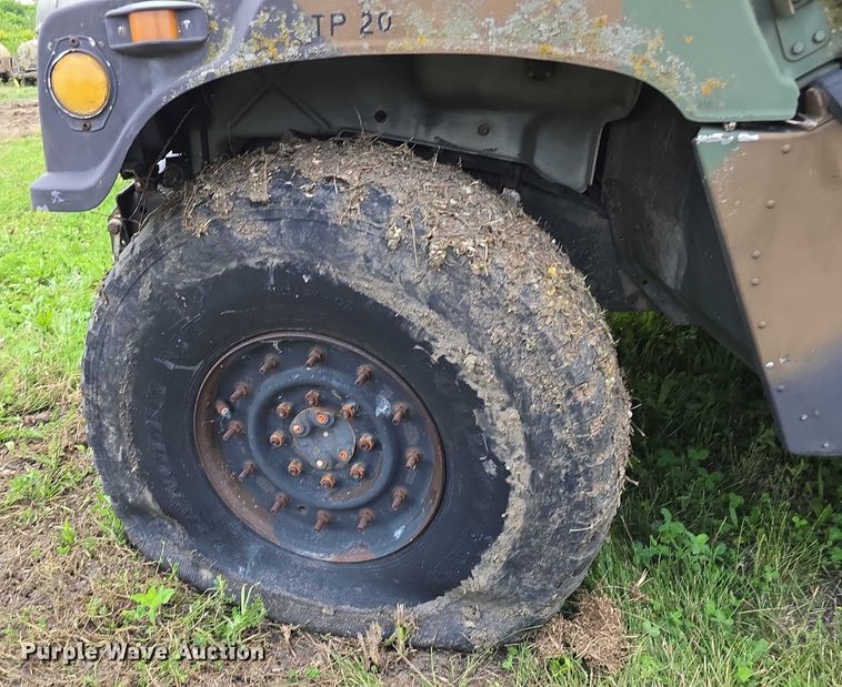 image for item DT6933 1989 AM General M998 SUV