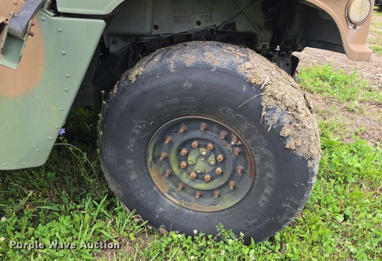 image for item DT6933 1989 AM General M998 SUV