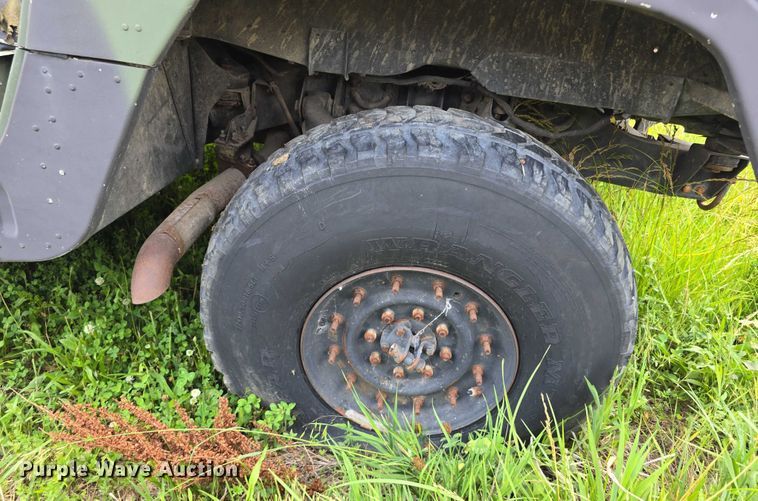 image for item DT6933 1989 AM General M998 SUV