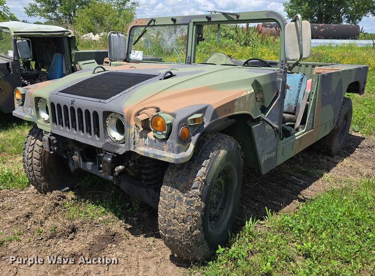 image for item DT6934 1989 AM General M998 SUV