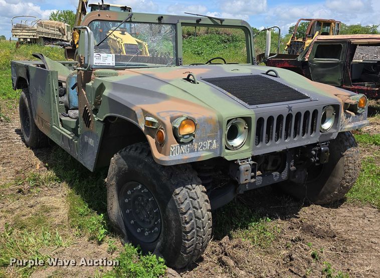 image for item DT6934 1989 AM General M998 SUV