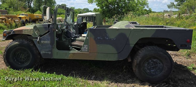 image for item DT6934 1989 AM General M998 SUV