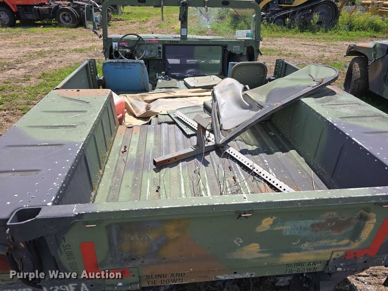 image for item DT6934 1989 AM General M998 SUV