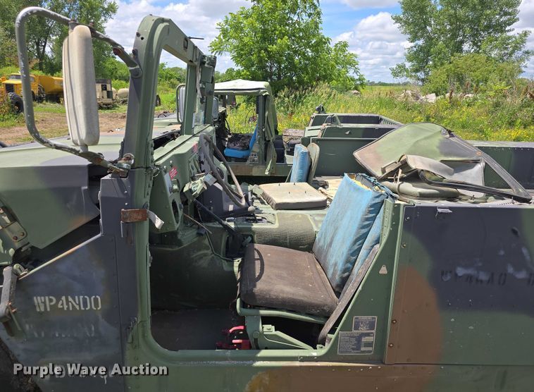 image for item DT6934 1989 AM General M998 SUV