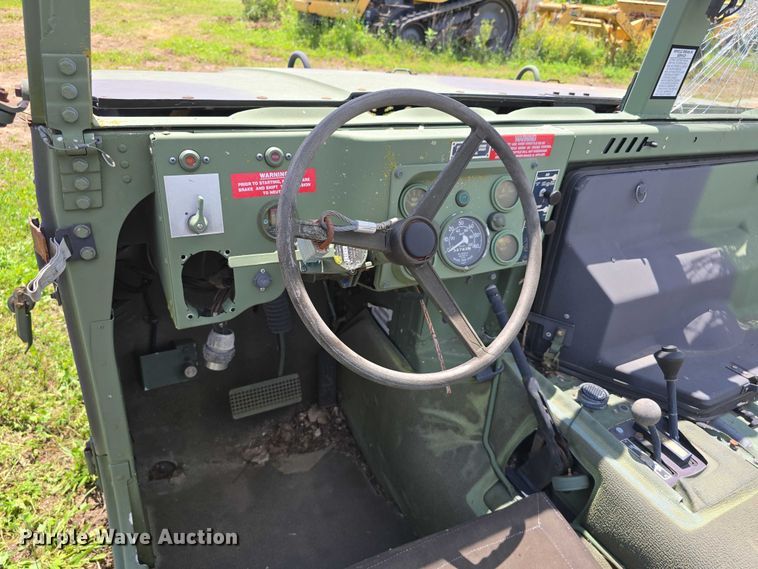 image for item DT6934 1989 AM General M998 SUV