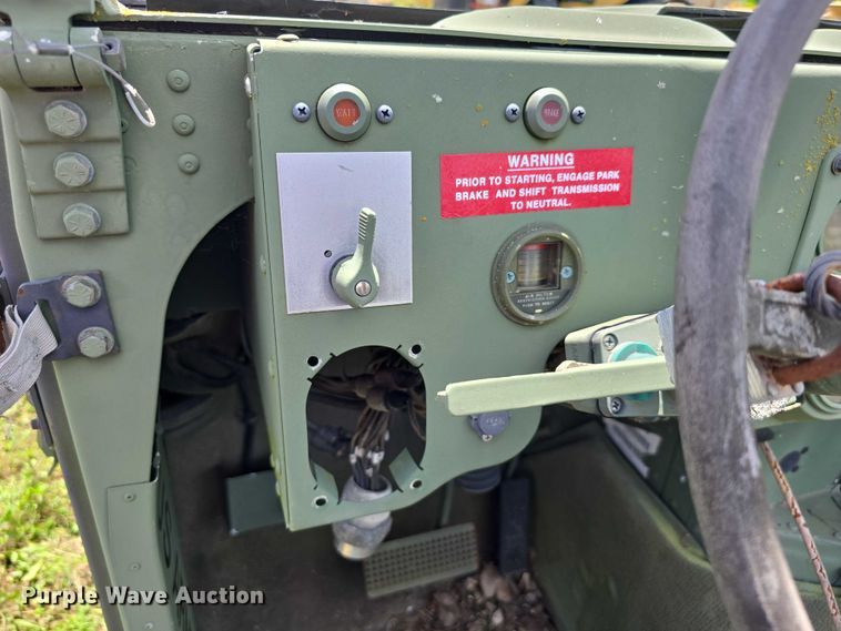 image for item DT6934 1989 AM General M998 SUV