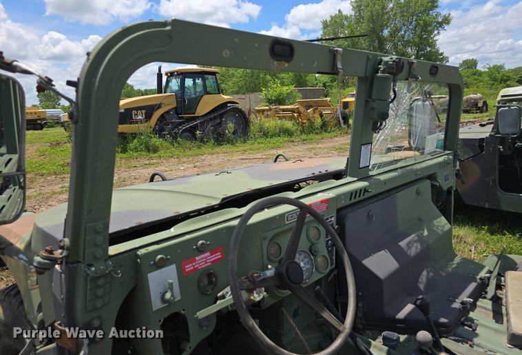 image for item DT6934 1989 AM General M998 SUV