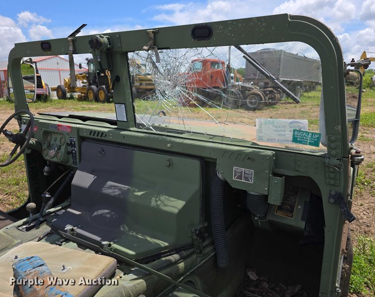 image for item DT6934 1989 AM General M998 SUV