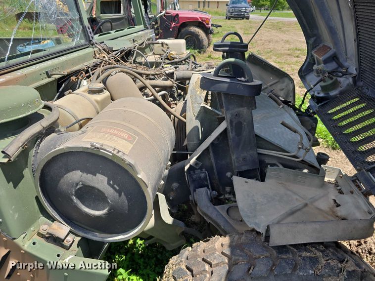 image for item DT6934 1989 AM General M998 SUV