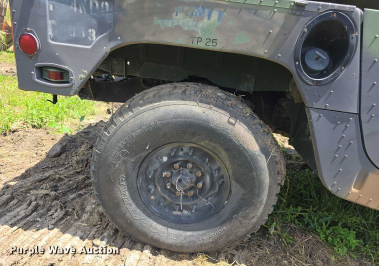 image for item DT6934 1989 AM General M998 SUV