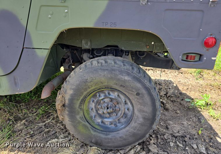 image for item DT6934 1989 AM General M998 SUV