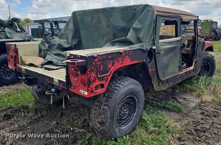 image for item DT6935 1990 AM General M998 SUV