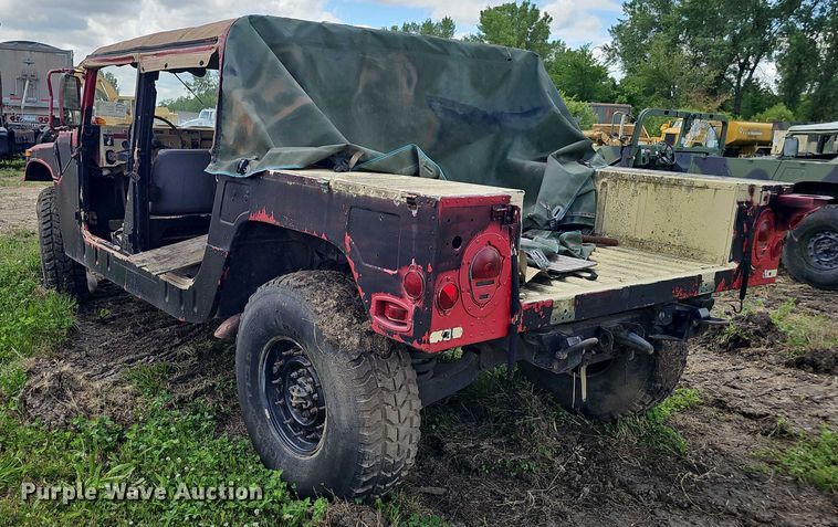 image for item DT6935 1990 AM General M998 SUV