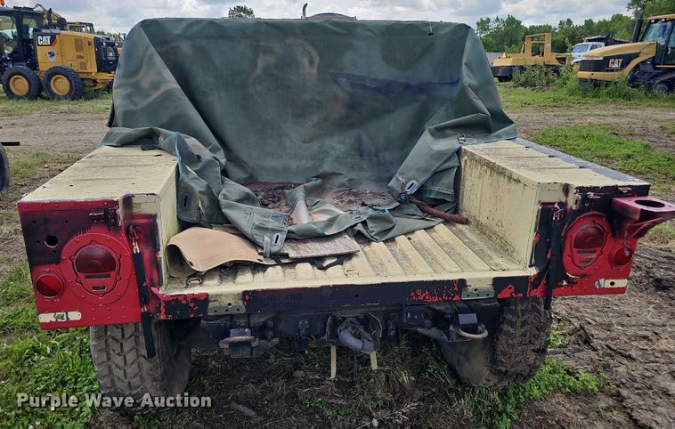 image for item DT6935 1990 AM General M998 SUV