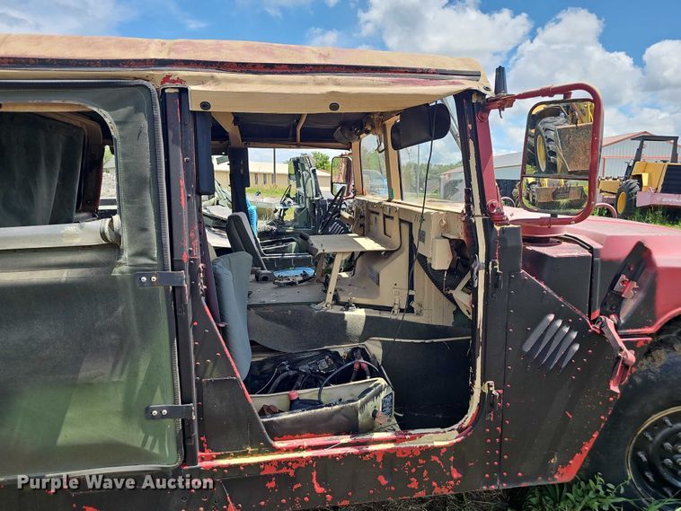 image for item DT6935 1990 AM General M998 SUV