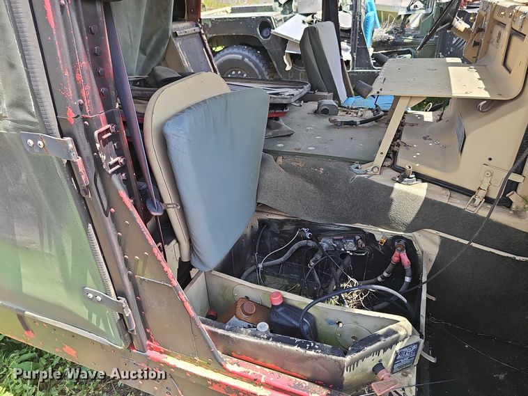 image for item DT6935 1990 AM General M998 SUV