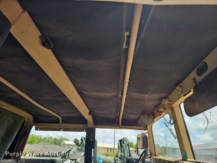 image for item DT6935 1990 AM General M998 SUV