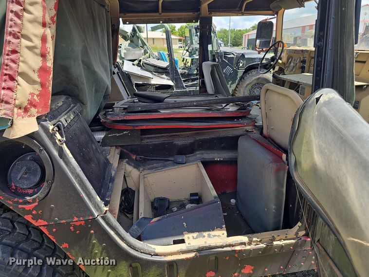 image for item DT6935 1990 AM General M998 SUV