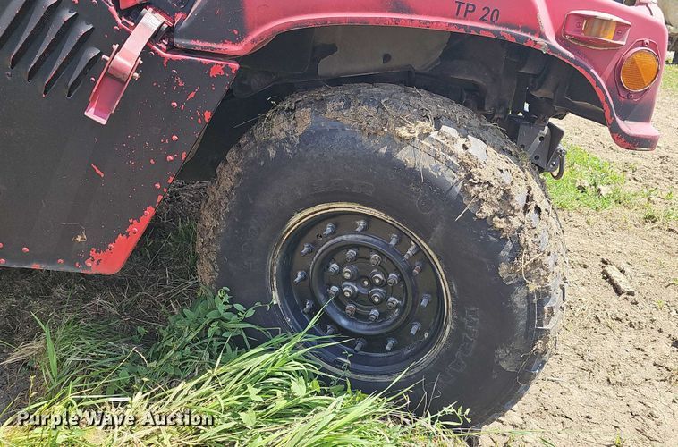 image for item DT6935 1990 AM General M998 SUV