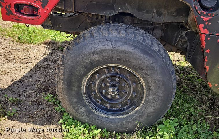 image for item DT6935 1990 AM General M998 SUV