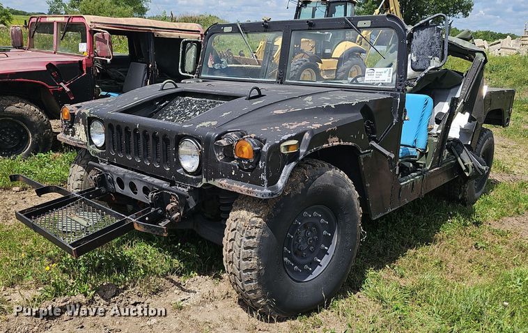 image for item DT6936 1991 AM General M1038 SUV