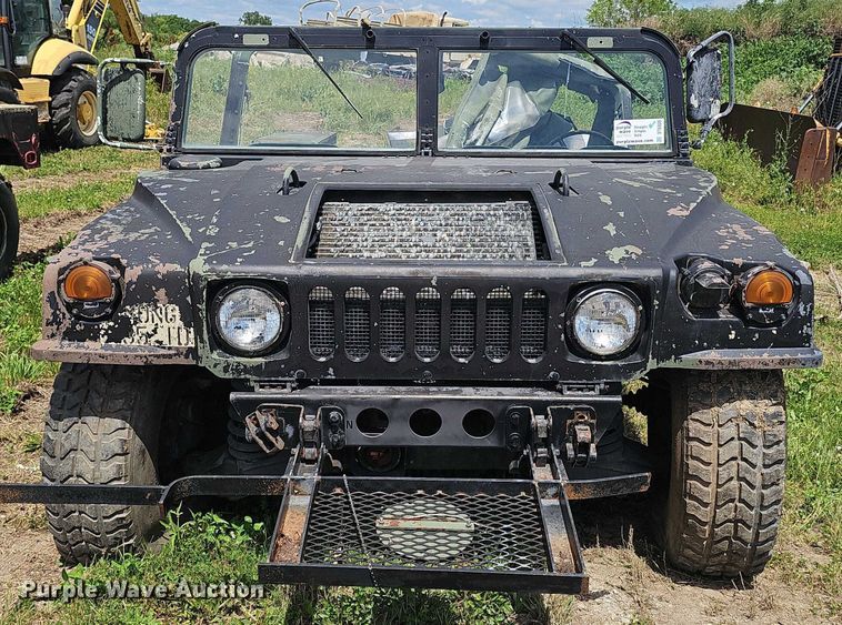 image for item DT6936 1991 AM General M1038 SUV