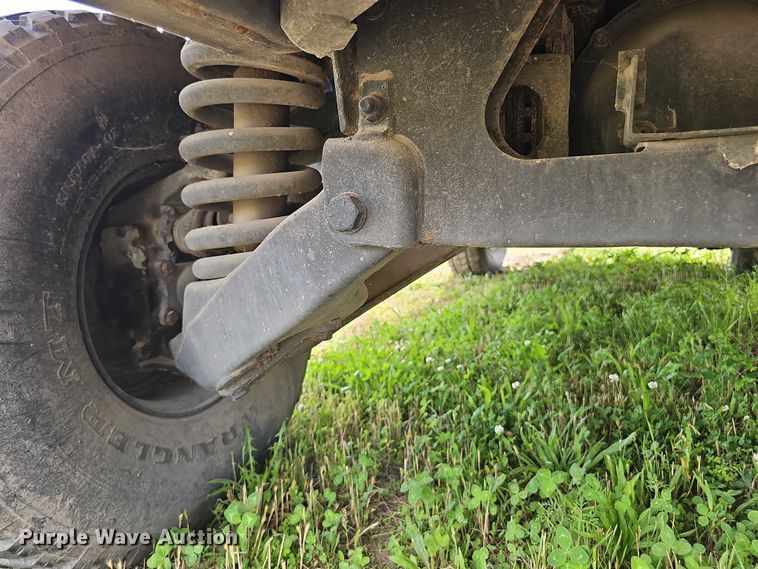 image for item DT6936 1991 AM General M1038 SUV