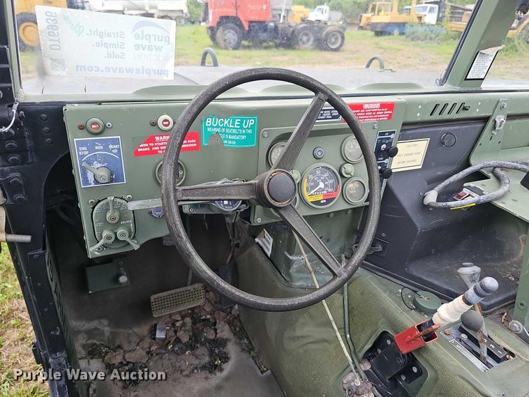 image for item DT6936 1991 AM General M1038 SUV