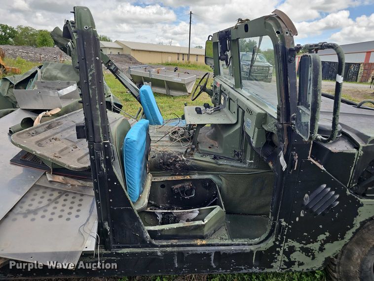 image for item DT6936 1991 AM General M1038 SUV