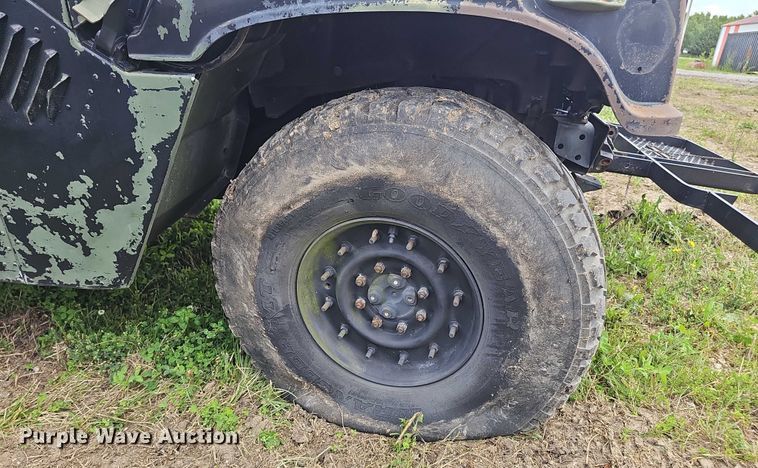 image for item DT6936 1991 AM General M1038 SUV