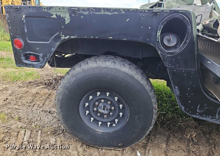 image for item DT6936 1991 AM General M1038 SUV