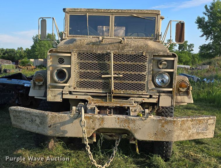 image for item DT6937 2002 AM General M925AI flatbed truck