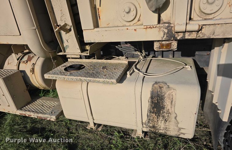 image for item DT6937 2002 AM General M925AI flatbed truck