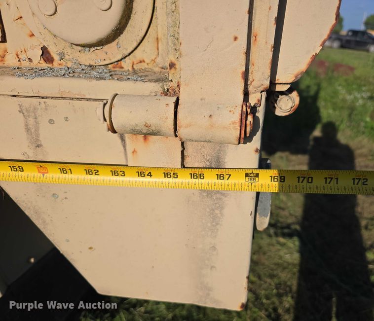 image for item DT6937 2002 AM General M925AI flatbed truck