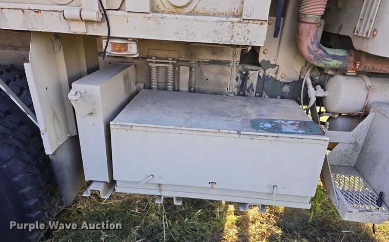 image for item DT6937 2002 AM General M925AI flatbed truck