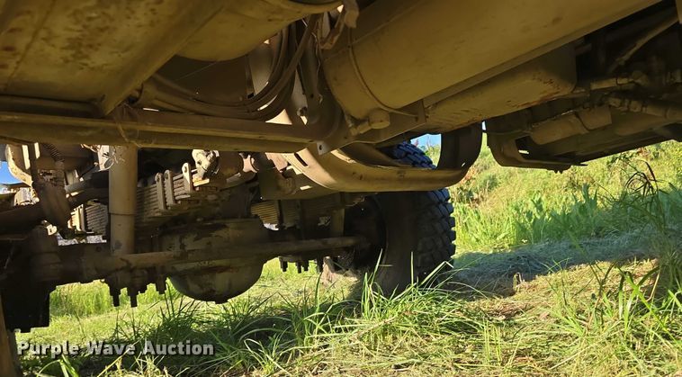 image for item DT6937 2002 AM General M925AI flatbed truck