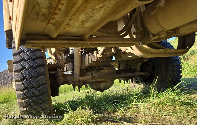 image for item DT6937 2002 AM General M925AI flatbed truck