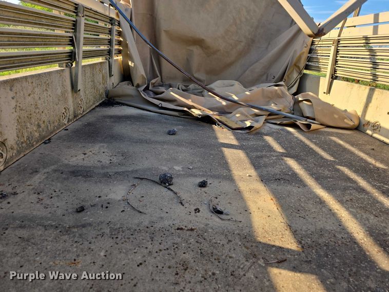 image for item DT6937 2002 AM General M925AI flatbed truck